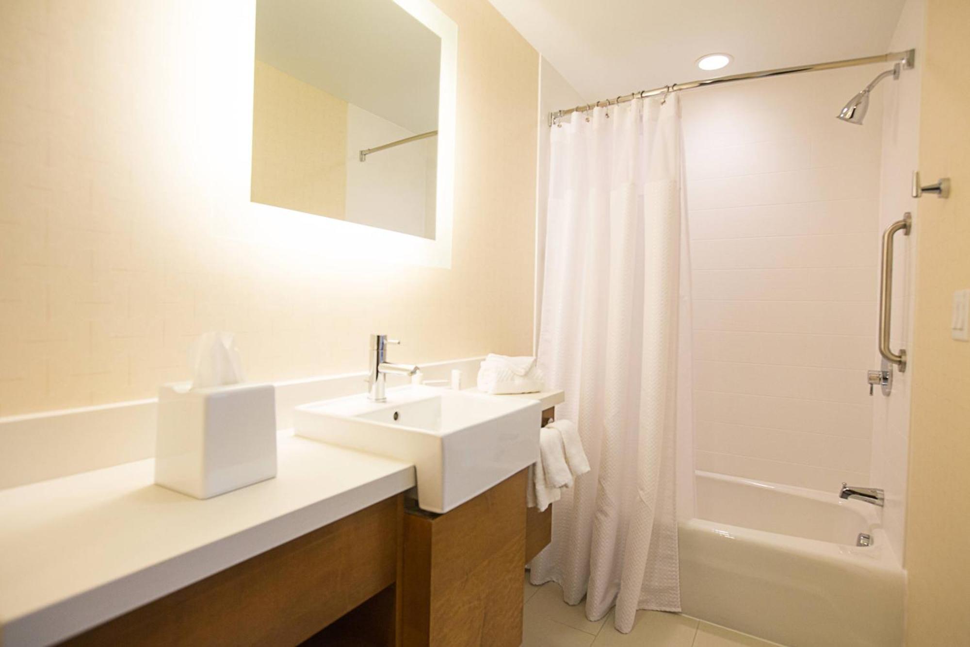 Springhill Suites By Marriott Bloomington Ngoại thất bức ảnh